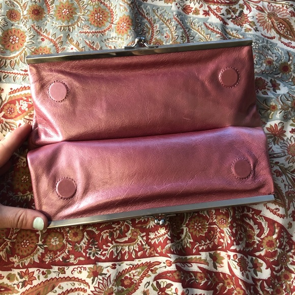 HOBO CLUTCH - Picture 2 of 2
